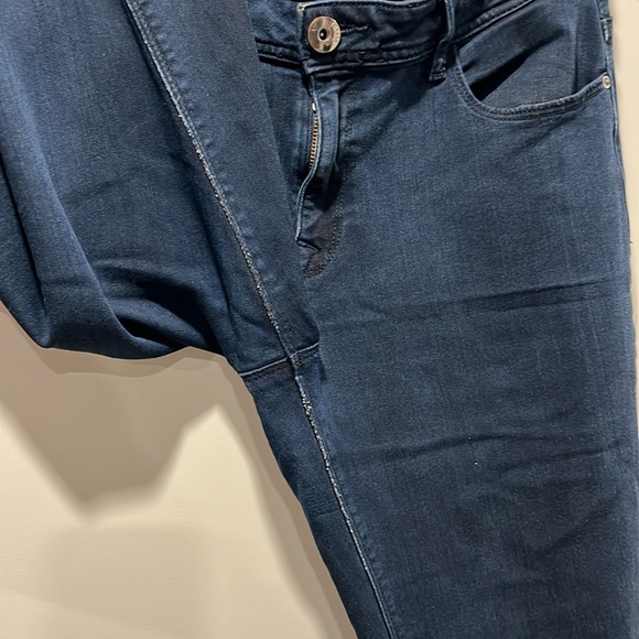 DL 1961 Coco Curvy Straight Stretch Jeans, Women’s Size 30, Inseam 32 - Picture 7 of 10